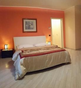 Кровать или кровати в номере La Marina Resort +58 фотографий