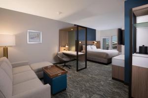 Кровать или кровати в номере SpringHill Suites by Marriott Amelia Island