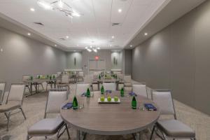 Ресторан / где поесть в SpringHill Suites by Marriott Amelia Island