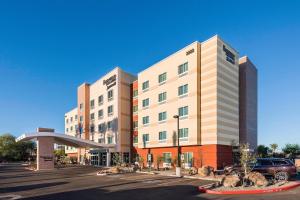a building with a parking lot in front of it at Fairfield Inn & Suites by Marriott Phoenix Tempe/Airport in Tempe