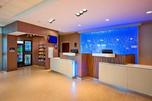 a lobby of a hospital with a check in counter at Fairfield Inn & Suites by Marriott Phoenix Tempe/Airport in Tempe