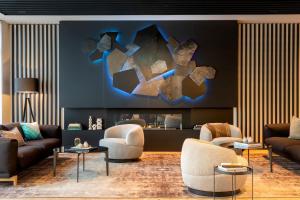 Posezení v ubytování AC Hotel by Marriott Inverness + 37 fotografií