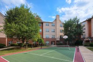 a tennis court in front of a building at Residence Inn Chicago O'Hare in Rosemont