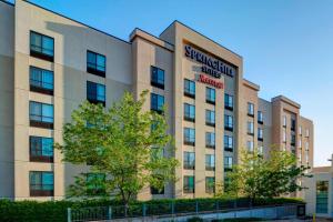 an exterior view of the springhill suites anaheim hotel at SpringHill Suites St. Louis Brentwood in Brentwood