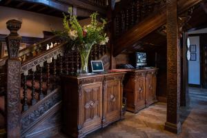 The lobby or reception area at Hillbark Hotel & Spa 