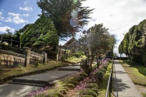 Aed väljaspool majutusasutust Panamericana Hotel Ancud