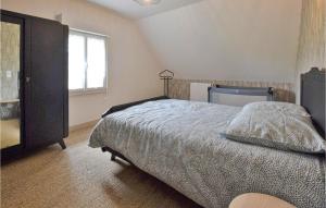 Posteľ alebo postele v izbe v ubytovaní 4 Bedroom Cozy Home In Montsenelle