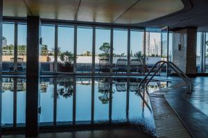 Sundlaugin á Radisson Blu Hotel Batumi eða í nágrenninu