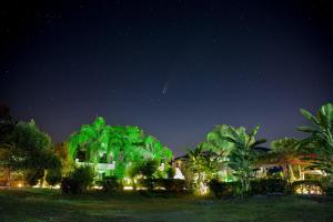 Imagen de la galería de Sunny Garden Aparthotel, en Palaia Epidavros