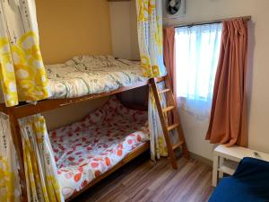 Voodi või voodid majutusasutuse DEER Hostel OSAKA NAMBA toas