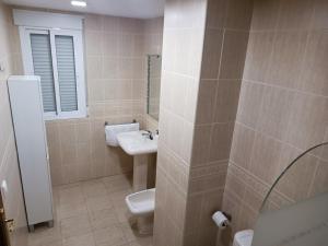 Kúpeľňa v ubytovaní ALOJAMIENTO VIVAL PINEDA