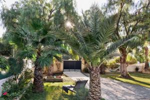 A garden outside Casa Alicante - Relax in a unique environment