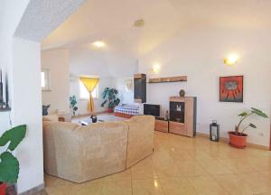 Część wypoczynkowa w obiekcie Apartment in Sveti Lovrec - Istrien 27830
