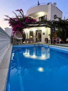 Fotografie z fotogalerie ubytování Entire Villa Lulu Kalkan - Private Pool, free Wi-Fi, Good Location, Breathtaking Sea Views v destinaci Kalkan