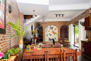 Calm House 2 HOSTEL的休息区