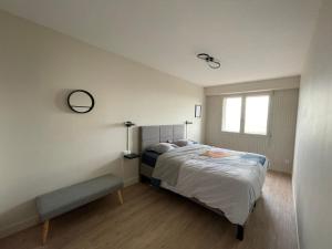 Posteľ alebo postele v izbe v ubytovaní Appartement vu mer