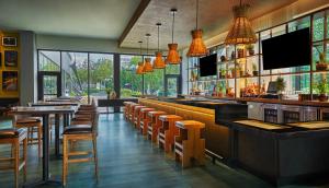 Restaurace v ubytování Graduate by Hilton Eugene