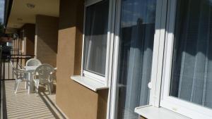 Balkón alebo terasa v ubytovaní Azur Wellness Apartman