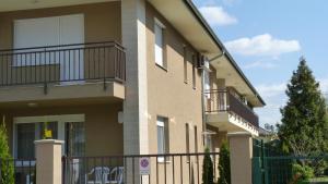 Budova, v ktorej sa apartmán nachádza
