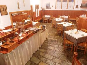 Restoran või mõni muu söögikoht majutusasutuses HOTEL MARI Metsovo