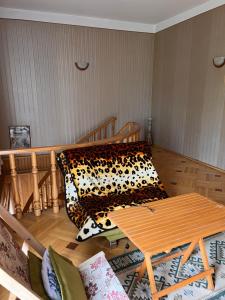 Een bed of bedden in een kamer bij Rest and go on