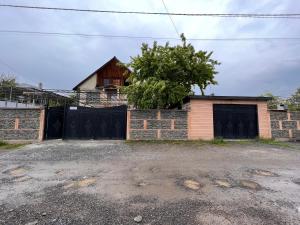 Het gebouw waarin de homestay zich bevindt