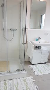 Fotografie z fotogalerie ubytování Privatzimmer mit Balkon-Richtung Messe v destinaci Hannover