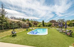 Fotografia z galérie ubytovania Cozy Home In Saignon With Outdoor Swimming Pool v destinácii Saignon