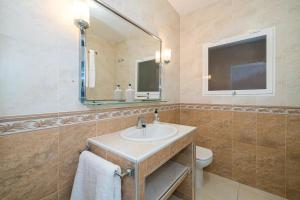 Kúpeľňa v ubytovaní Apartamento Ideal en Villajoyosa + 21 fotografií