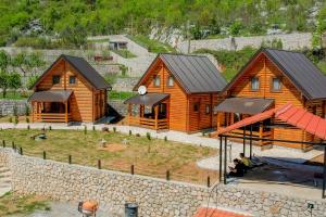 an aerial view of a log cabin at Vinogradina Eco Vukčević in Virpazar