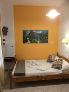 Postel nebo postele na pokoji v ubytování Boussetil Rooms CapAnMat