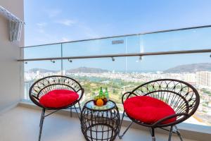 En balkong eller terrasse på BIG SALE 33percent The Song An Gia Vung Tau - Luxury 2Beds Apartment
