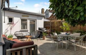 Patio nebo venkovní prostory v ubytování 2 Bedroom Cozy Home In København S + 10 fotografií