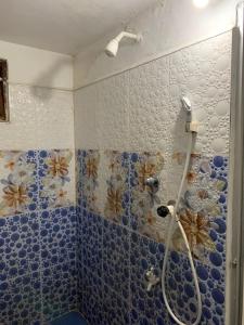 Koupelna v ubytování Surf Villa Hiriketiya