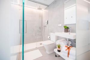 Kúpeľňa v ubytovaní Apartamentos Atia Catedral