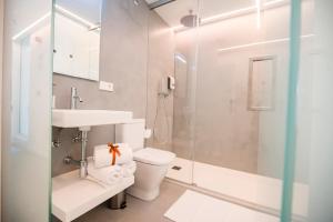 Kúpeľňa v ubytovaní Apartamentos Atia Catedral