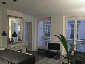 Zdjęcie z galerii obiektu Air conditioning Paris central stylish apartment w Paryżu