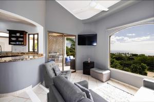 Foto sihtkohas Tamarindo asuva majutusasutuse Monte Perla 3 Ocean View Condo in the Heart of the Action! galeriist