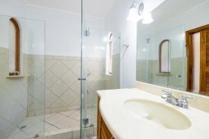 Foto sihtkohas Tamarindo asuva majutusasutuse Monte Perla 3 Ocean View Condo in the Heart of the Action! galeriist