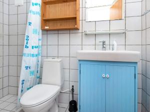 Koupelna v ubytování Holiday home Ulfborg VIII + 37 fotografií