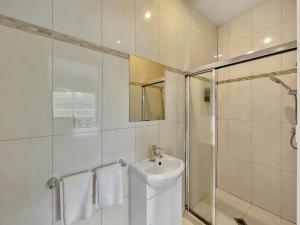 Phòng tắm tại Bright 3-bedroom apartment - Central Armidale +3 ảnh