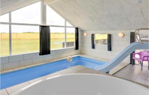 Bazén v ubytování Pet Friendly Home In Bogense With Sauna nebo v jeho okolí
