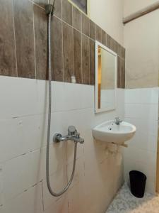 Koupelna v ubytování Lita Homestay