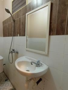 Koupelna v ubytování Lita Homestay