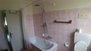 Ένα μπάνιο στο Due camere in Casa Vitiolo +19 φωτογραφίες