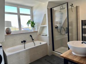 Koupelna v ubytování Geschmackvolle Ferienwohnung in Markkleeberg