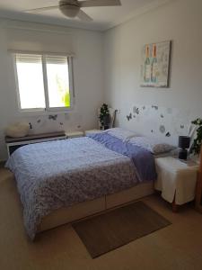 Säng eller sängar i ett rum på Mazarrón, Camposol, Golf