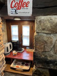 Zestaw do parzenia kawy i herbaty w obiekcie La Casita de Cuestallano