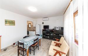 Fotografia z galérie ubytovania Nice Home In Marina With Wifi v Marine