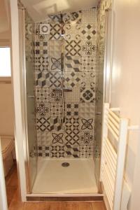 Ένα μπάνιο στο La Sardinière, Charmante maison dans un jardin +14 φωτογραφίες